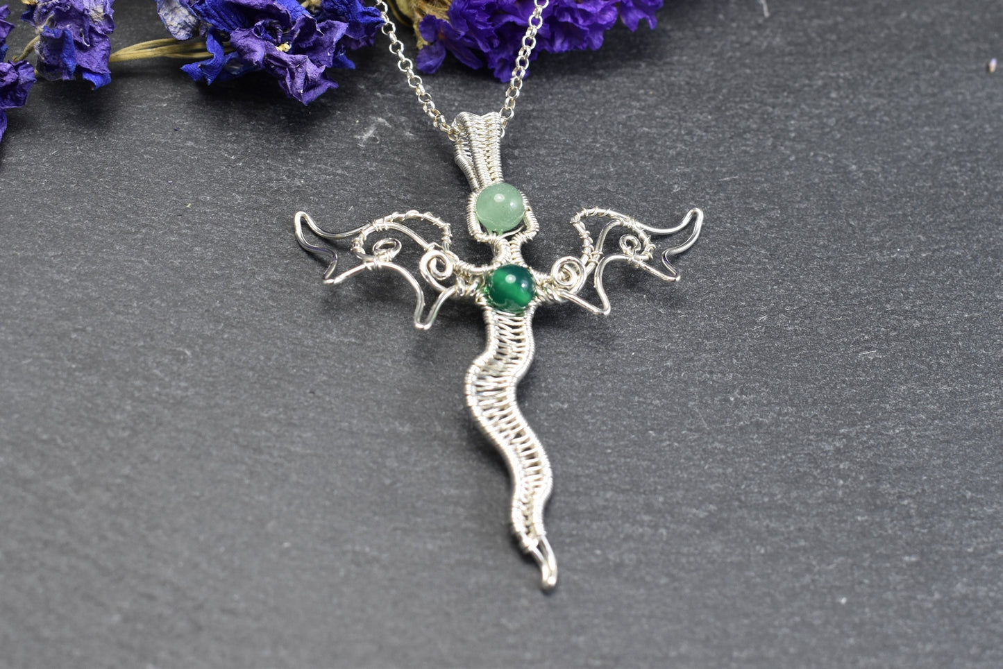 Pendentif Dragon perle aventurine et agate vertes, tissé en argent massif