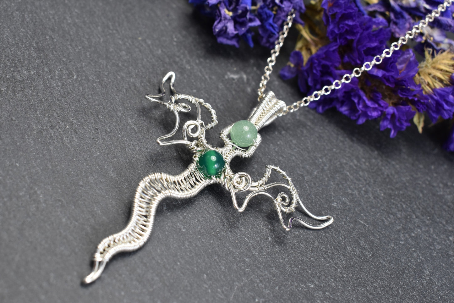 Pendentif Dragon perle aventurine et agate vertes, tissé en argent massif