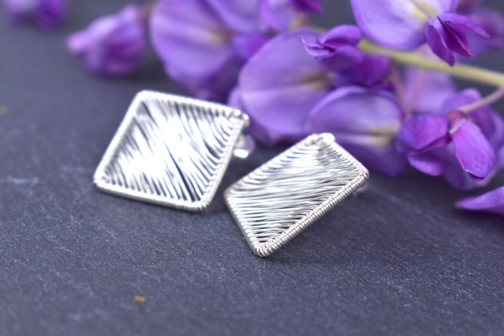 Boucles d'oreilles "Onenna" carrées en argent massif