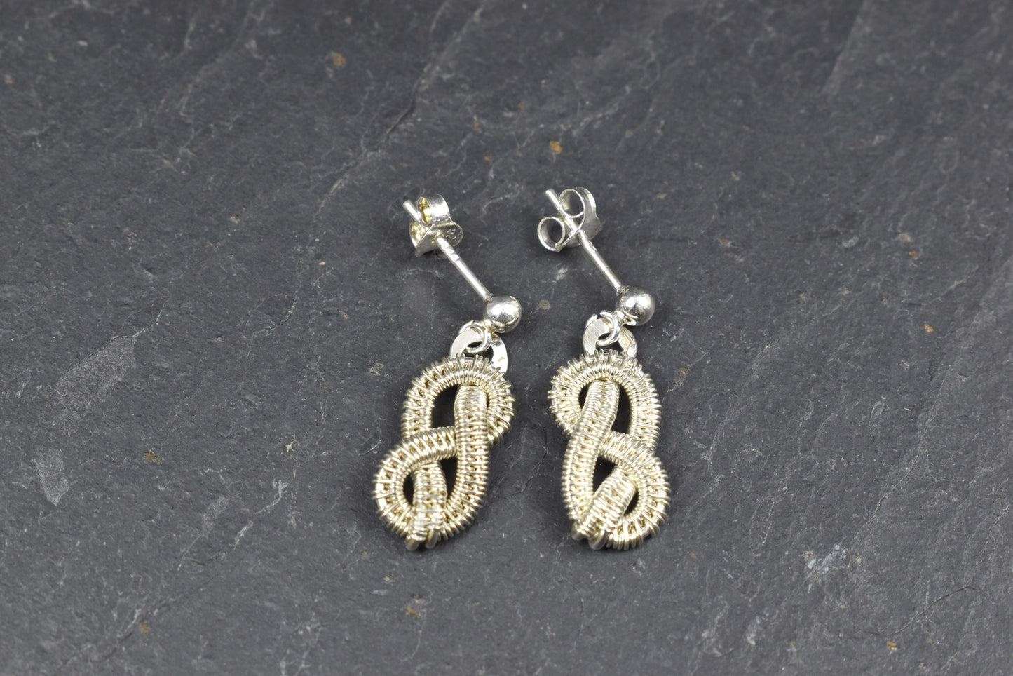 Boucles d’oreilles "Neve" en Argent massif tissé.