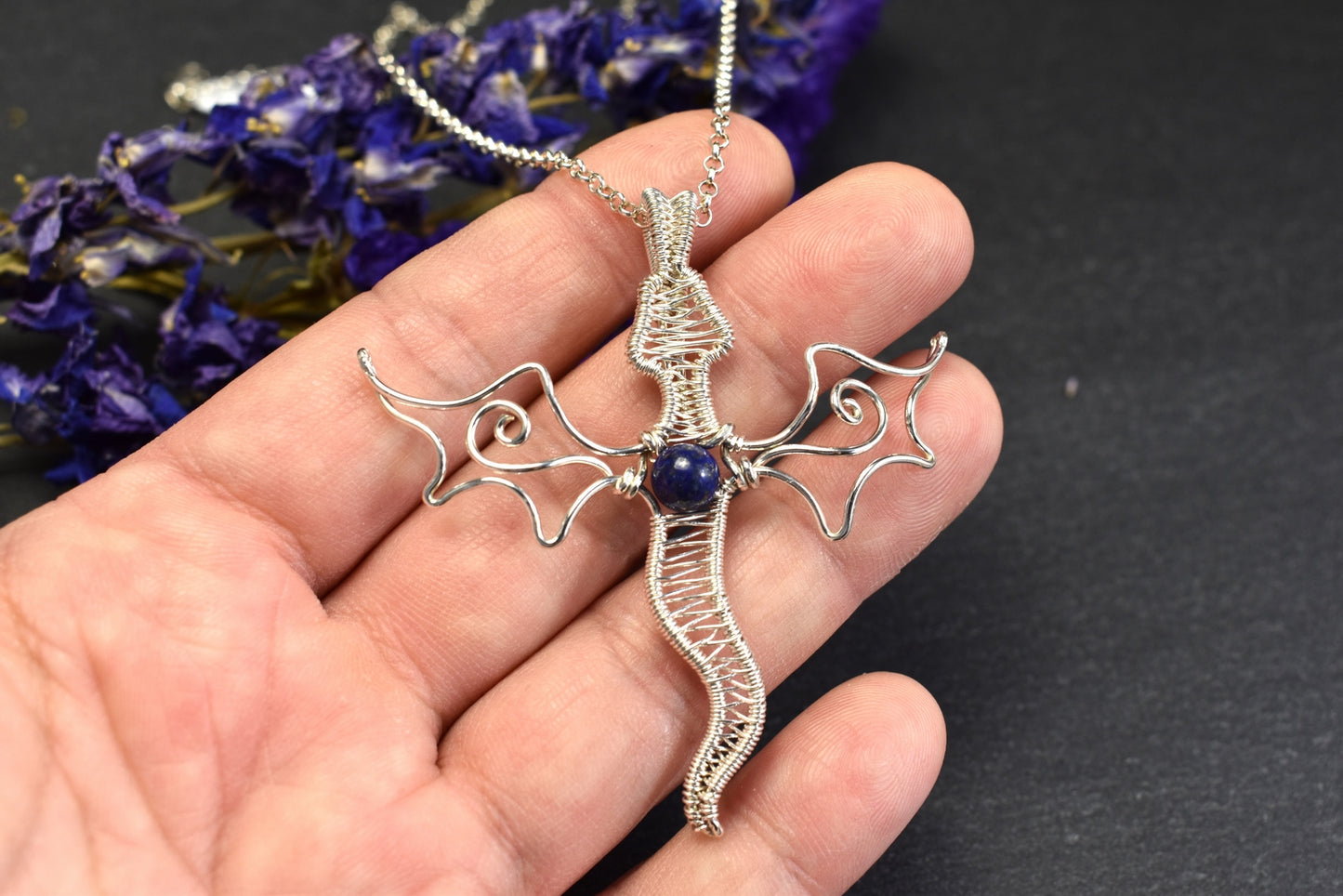 Pendentif Dragon perle Lapis Lazuli, tissé en argent massif