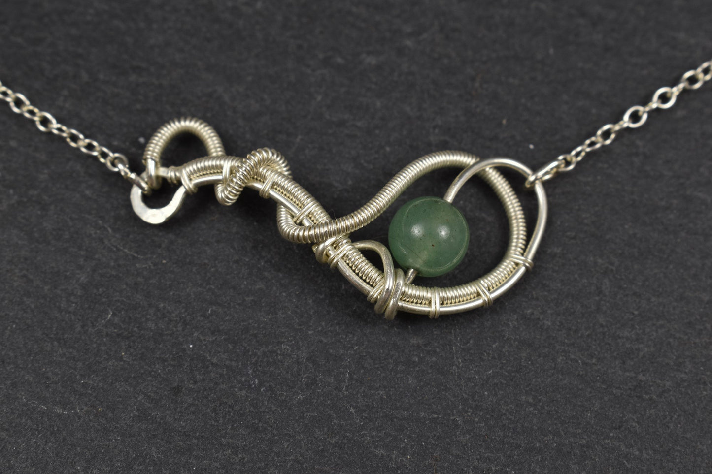 Bracelet tissé en argent massif et Pierre Aventurine verte