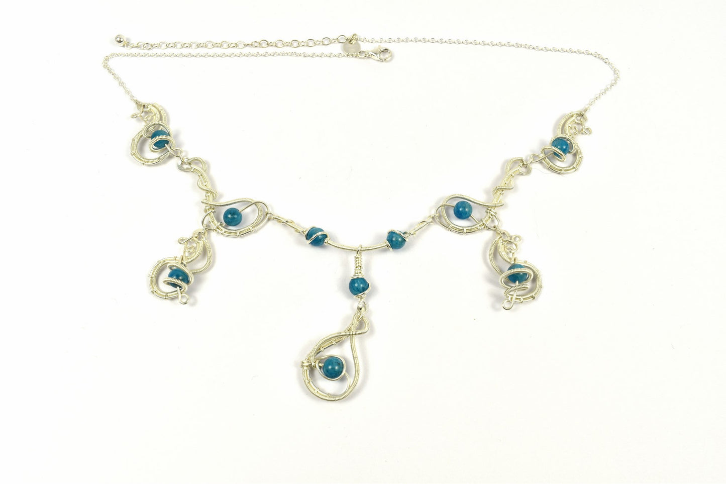 Collier tissé en argent massif et Pierre Apatite