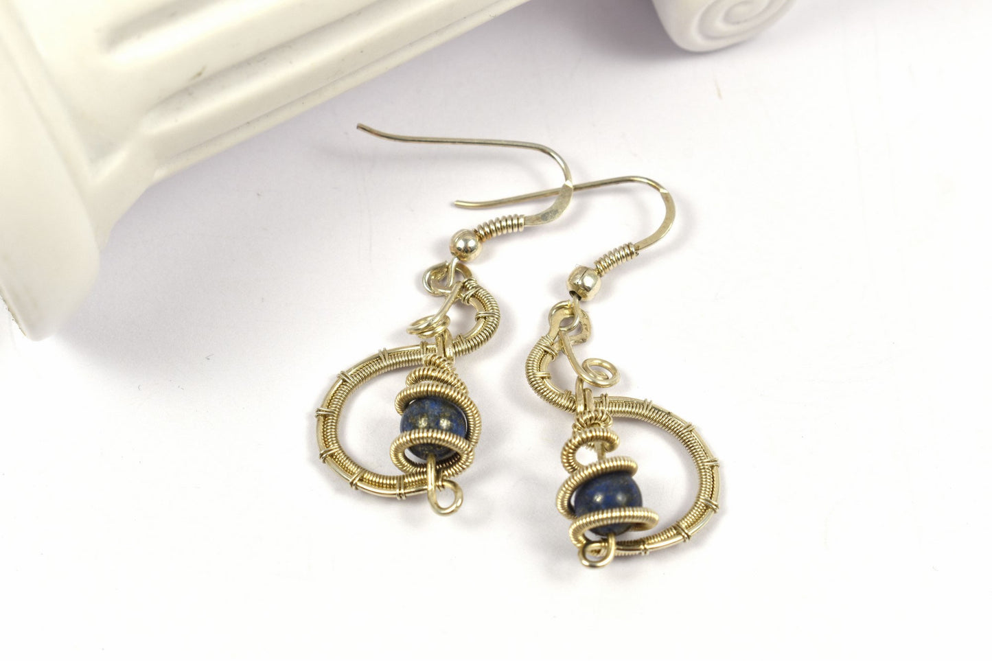 Boucles d'oreilles tissées en argent massif et Pierre Lapis Lazuli
